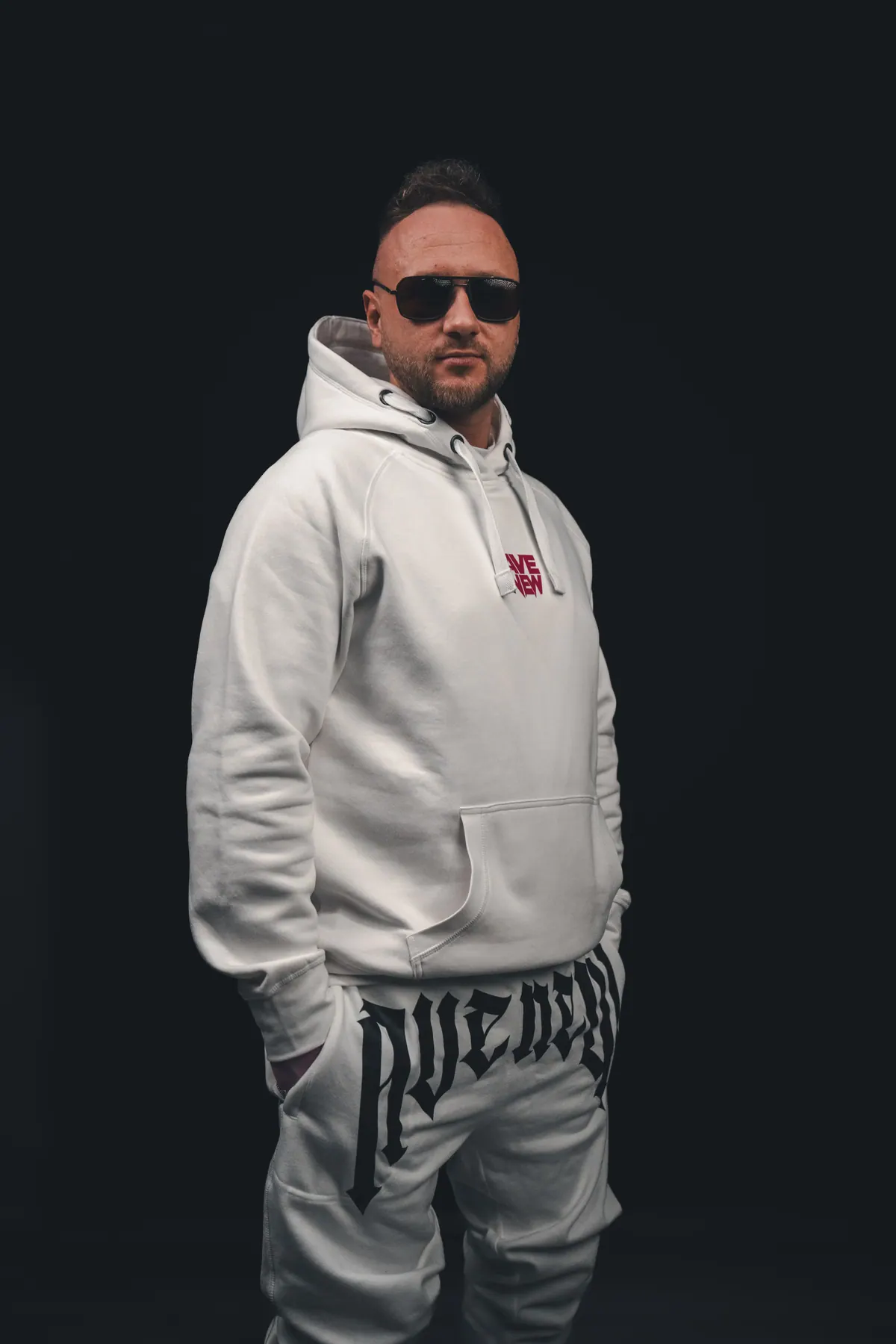 Bluza i spodnie AVENEW Bejbi'26 w kolorze bone